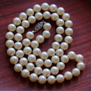 Vintage Ivory Cream Pearl Strand Necklace